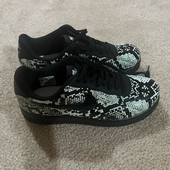 Black Custom Airforces - Picture 2 of 5